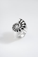 Nautilus Ring Black