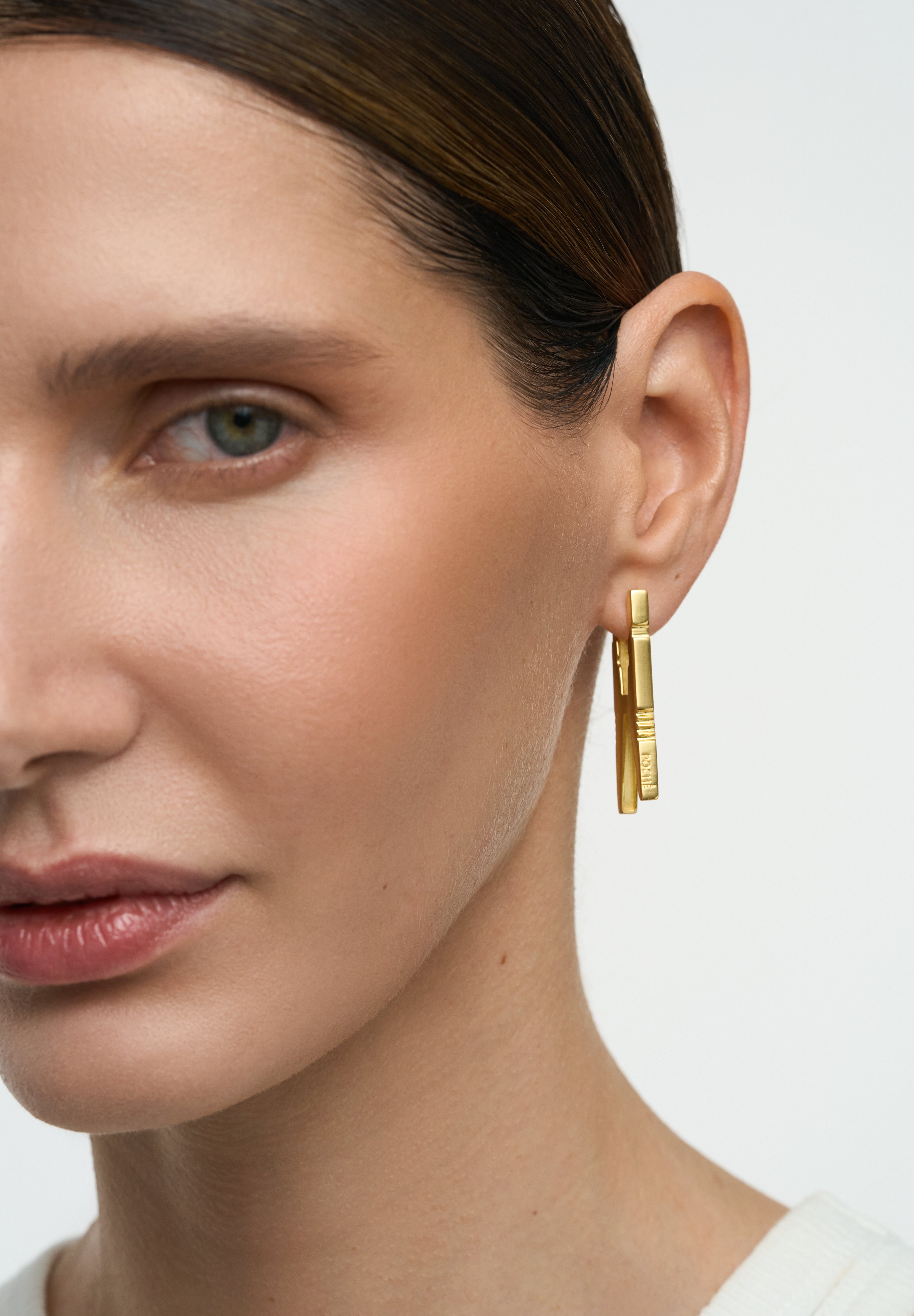 Clothespin Mono Earring Gold